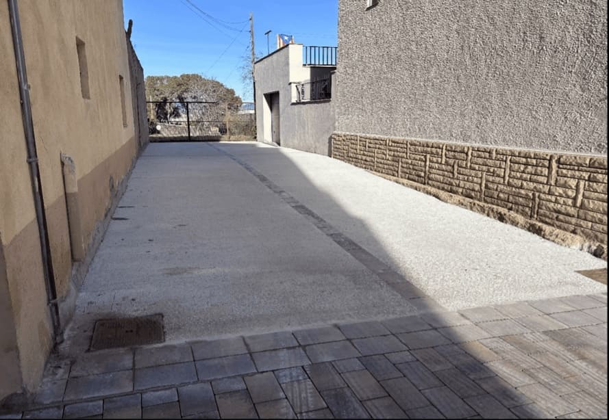 Finalització de les obres de reurbanització al carrer Catalunya i Camí del Pou de La Secuita