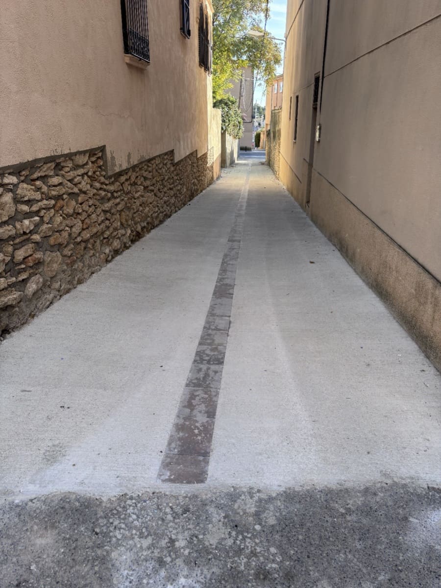 Finalització de les obres de reurbanització al carrer Catalunya i Camí del Pou de La Secuita